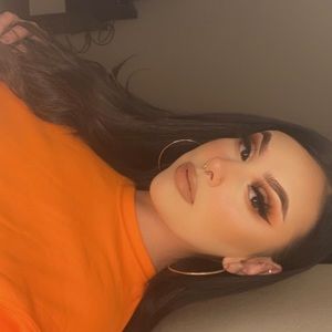 Meet your Posher, Layla